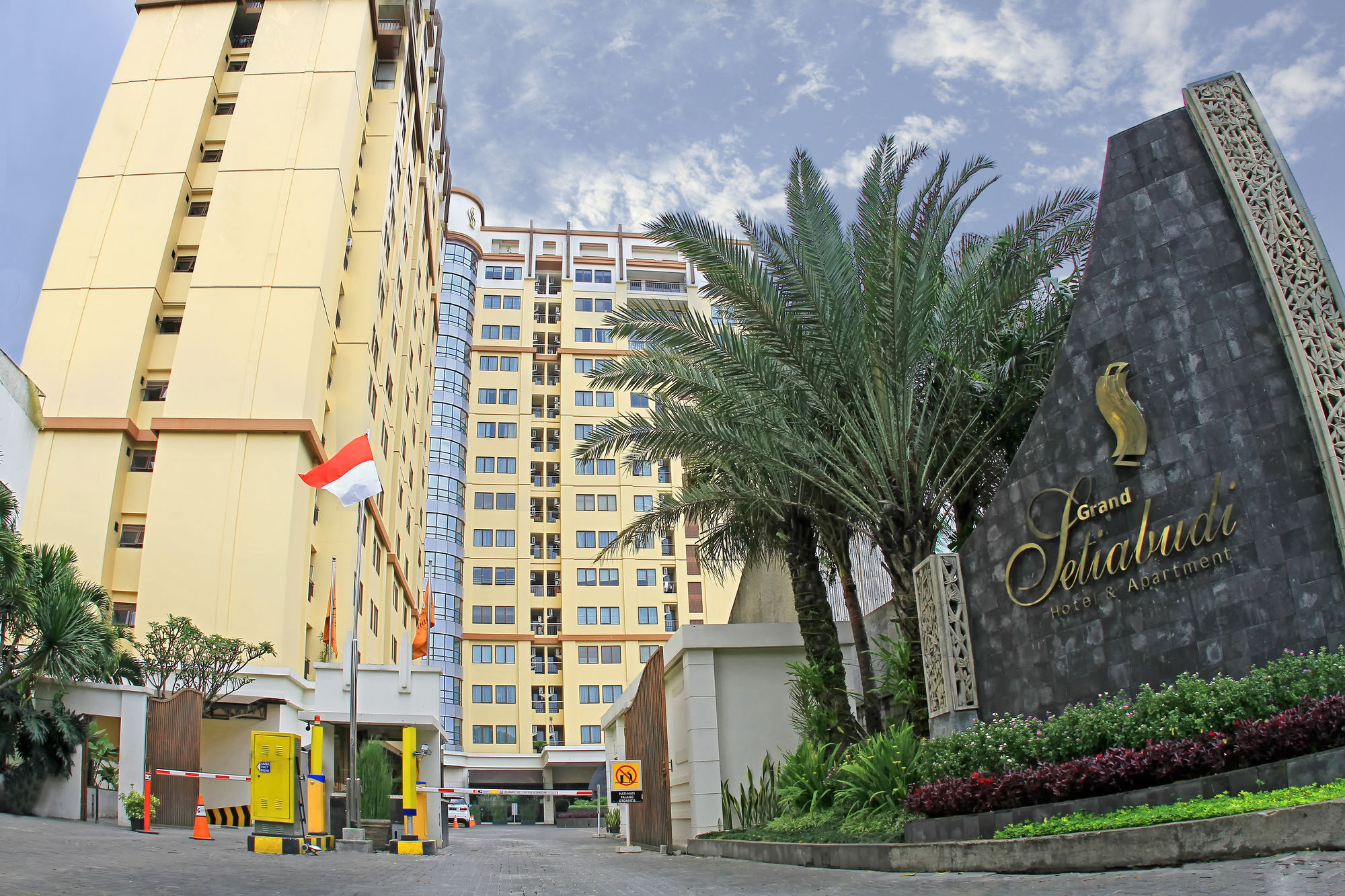 Grand Setiabudi Hotel Bandung Exterior photo