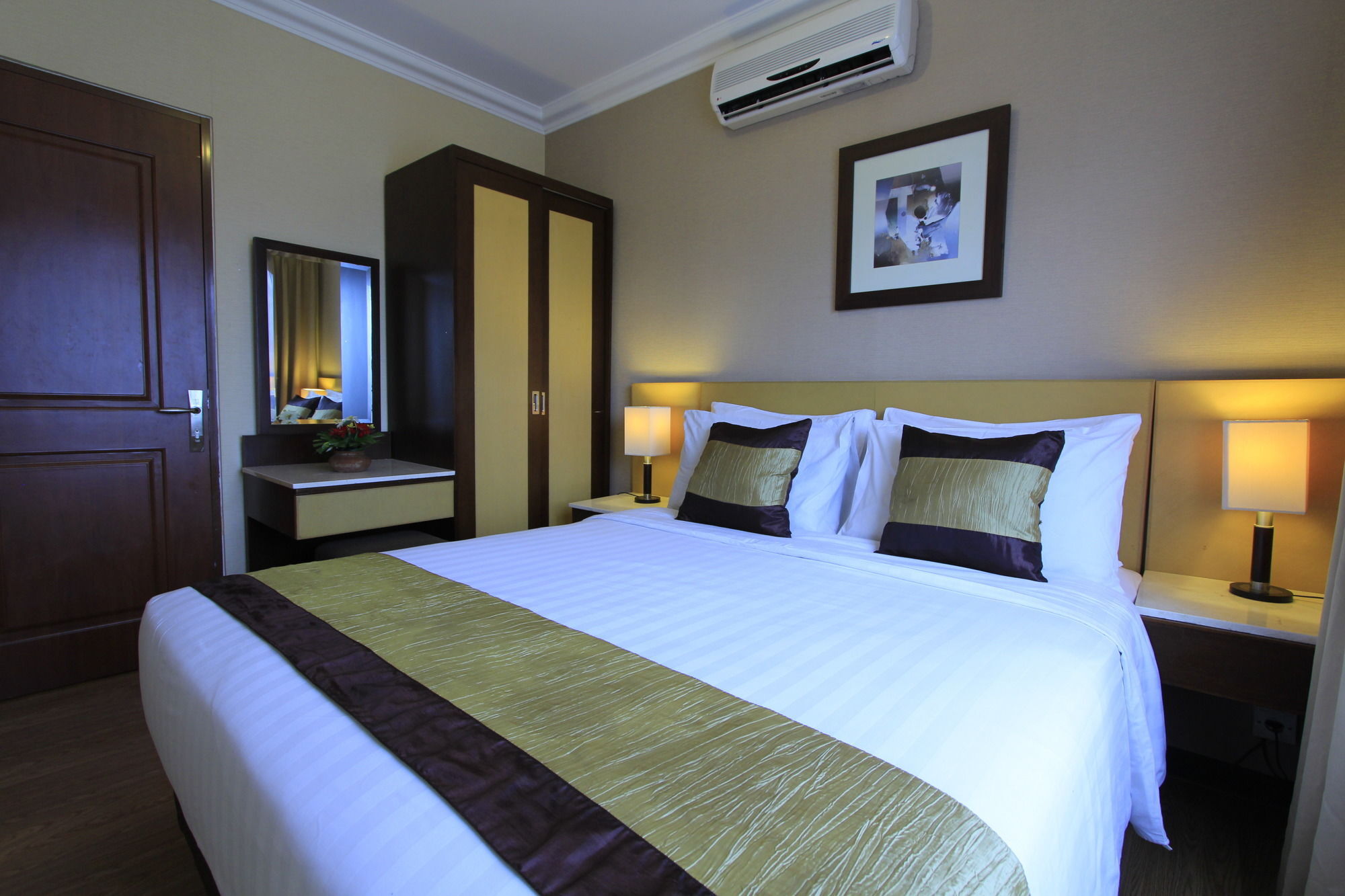 Grand Setiabudi Hotel Bandung Exterior photo